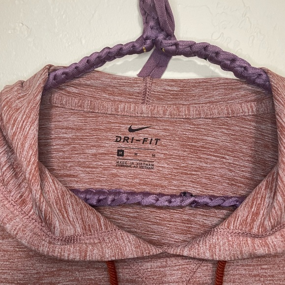 Red Nike sweatshirt - Picture 4 of 4